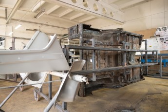 3-064-Custom-Mercedes-GWagon-ChinaBlue-075954