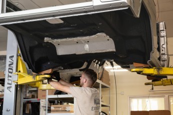 3-067-Convertible-Mercedes-250GD-MojaveSilver-083791