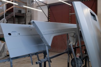 3-087-Convertible-Mercedes-250GD-MojaveSilver-083791