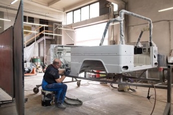 3-094-Convertible-Mercedes-250GD-MojaveSilver-083791