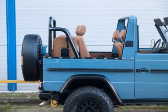 2B-032-Vintage-Mercedes-GWagon-ChinaBlue-079142