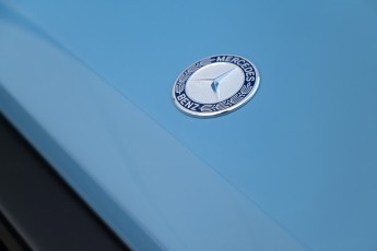 2B-044-Vintage-Mercedes-GWagon-ChinaBlue-079142