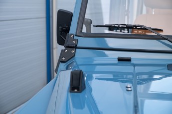 2B-046-Vintage-Mercedes-GWagon-ChinaBlue-079142