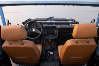 2B-055-Vintage-Mercedes-GWagon-ChinaBlue-079142