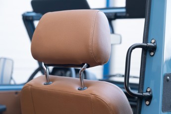 2B-061-Vintage-Mercedes-GWagon-ChinaBlue-079142