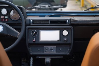 2B-064-Vintage-Mercedes-GWagon-ChinaBlue-079142