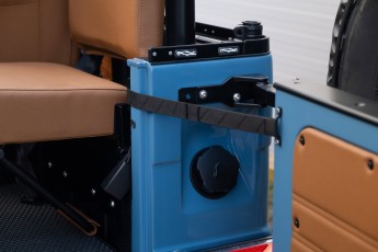 2B-066-Vintage-Mercedes-GWagon-ChinaBlue-079142