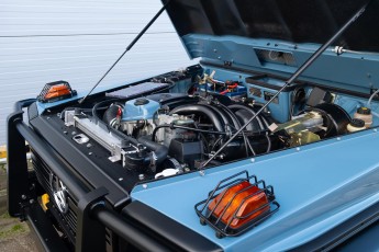 2B-088-Vintage-Mercedes-GWagon-ChinaBlue-079142