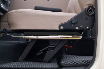 2B-108-Convertible-Mercedes-GWagen-EMCWhite-080278