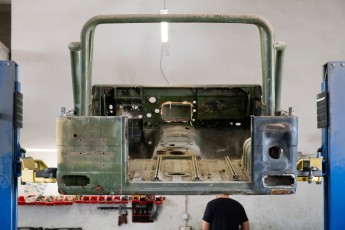 3-043-Vintage-Mercedes-GWagon-ChinaBlue-079142