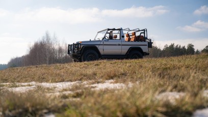 1-005-Convertible-Mercedes-250GD-MojaveSilver-071006