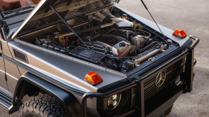 1-008-Convertible-Mercedes-250GD-MojaveSilver-071006