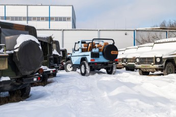2B-007-Convertible-Mercedes-GWagen-GulfBlue-069910