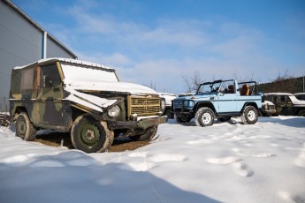 2B-011-Convertible-Mercedes-GWagen-GulfBlue-069910