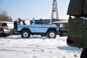 2B-013-Convertible-Mercedes-GWagen-GulfBlue-069910