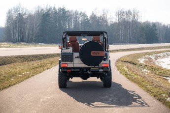 2B-014-Convertible-Mercedes-250GD-MojaveSilver-071006