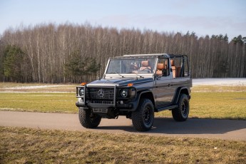 2B-017-Convertible-Mercedes-250GD-MojaveSilver-071006