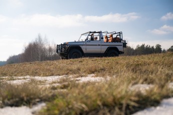 2B-020-Convertible-Mercedes-250GD-MojaveSilver-071006