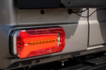 2B-030-Convertible-Mercedes-250GD-MojaveSilver-071006