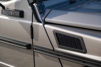 2B-044-Convertible-Mercedes-250GD-MojaveSilver-071006