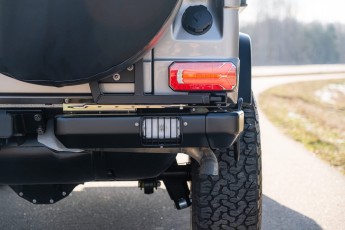 2B-047-Convertible-Mercedes-250GD-MojaveSilver-071006