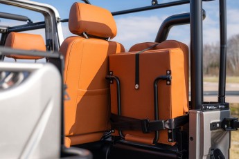 2B-056-Convertible-Mercedes-250GD-MojaveSilver-071006