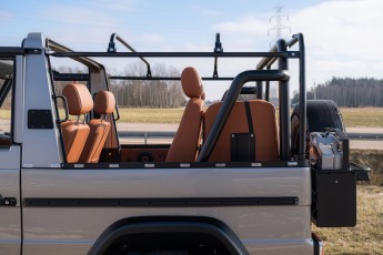 2B-067-Convertible-Mercedes-250GD-MojaveSilver-071006