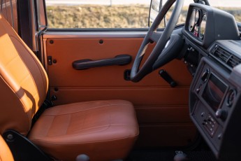 2B-071-Convertible-Mercedes-250GD-MojaveSilver-071006