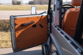 2B-076-Convertible-Mercedes-250GD-MojaveSilver-071006