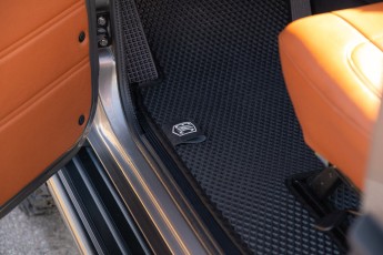 2B-077-Convertible-Mercedes-250GD-MojaveSilver-071006