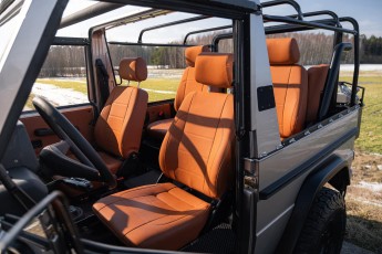 2B-080-Convertible-Mercedes-250GD-MojaveSilver-071006