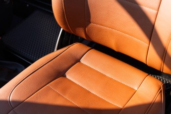 2B-081-Convertible-Mercedes-250GD-MojaveSilver-071006