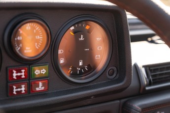 2B-083-Convertible-Mercedes-250GD-MojaveSilver-071006