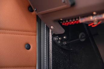 2B-087-Convertible-Mercedes-250GD-MojaveSilver-071006