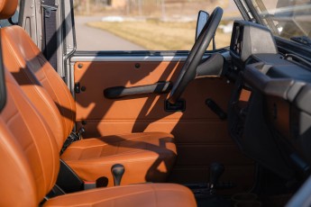 2B-088-Convertible-Mercedes-250GD-MojaveSilver-071006