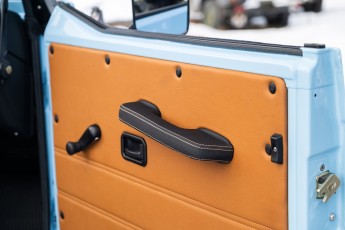 2B-088-Convertible-Mercedes-GWagen-GulfBlue-069910