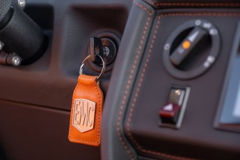 2B-094-Convertible-Mercedes-250GD-MojaveSilver-071006