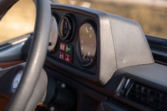 2B-095-Convertible-Mercedes-250GD-MojaveSilver-071006