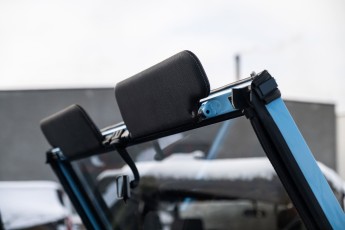 2B-098-Convertible-Mercedes-GWagen-GulfBlue-069910