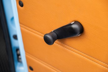 2B-099-Convertible-Mercedes-GWagen-GulfBlue-069910