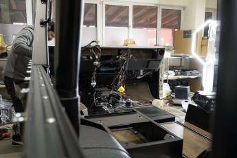 3-018-Convertible-Mercedes-250GD-MojaveSilver-071006