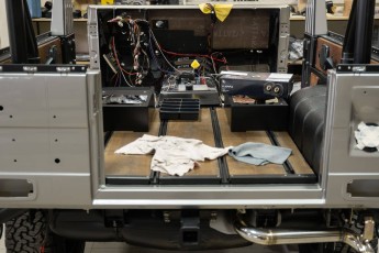 3-020-Convertible-Mercedes-250GD-MojaveSilver-071006