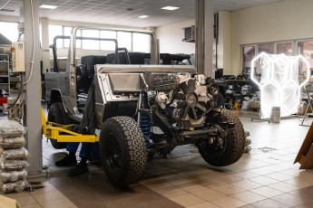 3-031-Convertible-Mercedes-250GD-MojaveSilver-071006