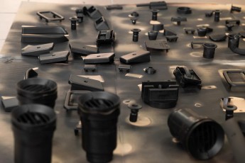 3-037-Convertible-Mercedes-250GD-MojaveSilver-071006