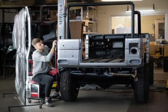 3-045-Convertible-Mercedes-250GD-MojaveSilver-071006