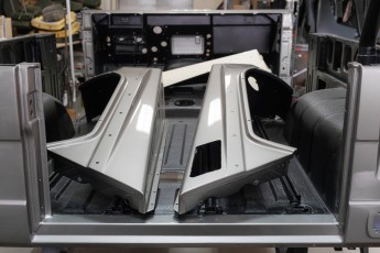 3-047-Convertible-Mercedes-250GD-MojaveSilver-071006