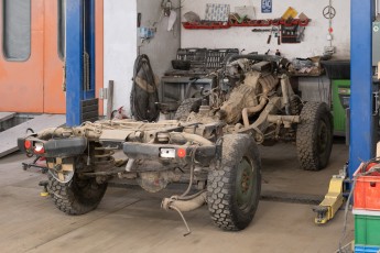 3-105-Convertible-Mercedes-250GD-MojaveSilver-071006