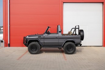 2B-006-Convertible-Mercedes-GWagen-VesuvioGrey-088657