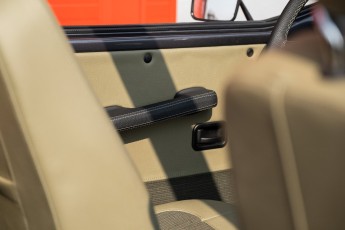 2B-079-Convertible-Mercedes-GWagen-VesuvioGrey-088657