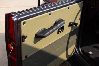 2B-085-Convertible-Mercedes-GWagen-VesuvioGrey-088657